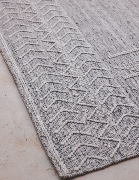 Casablanca Rug in Limestone