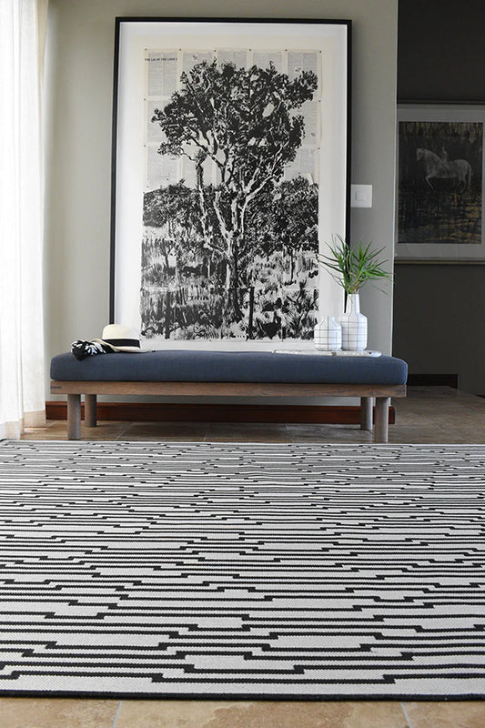 CIRCUIT BLACK Reversible Rug & Runner