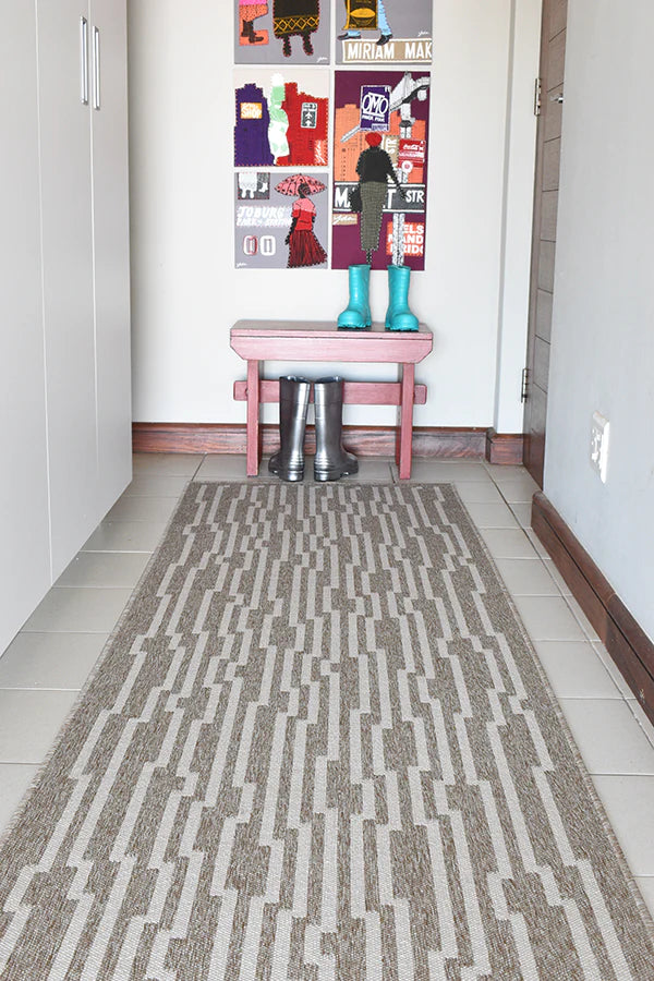 CIRCUIT SAND Reversible Rug & Runner