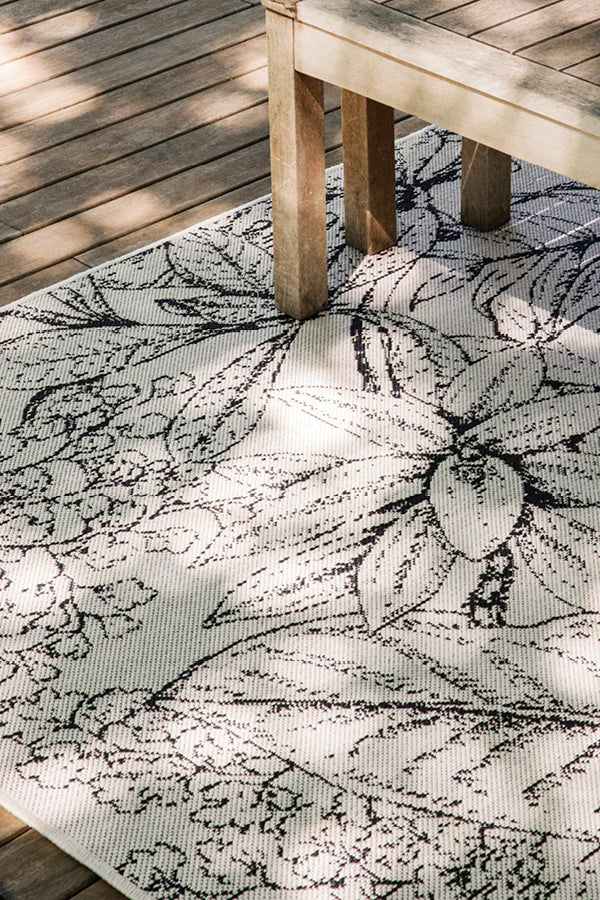 BOTANICA WHITE WITH BLACK Rug & Runner